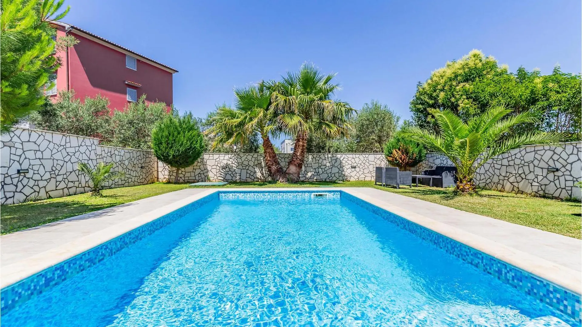 Awesome Home In Volme With Outdoor Swimming Pool ポメル